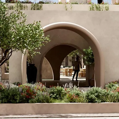 The Landmark & Willa