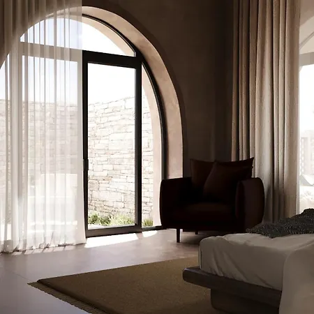 Willa The Landmark & *