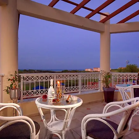12 Islands Villa *